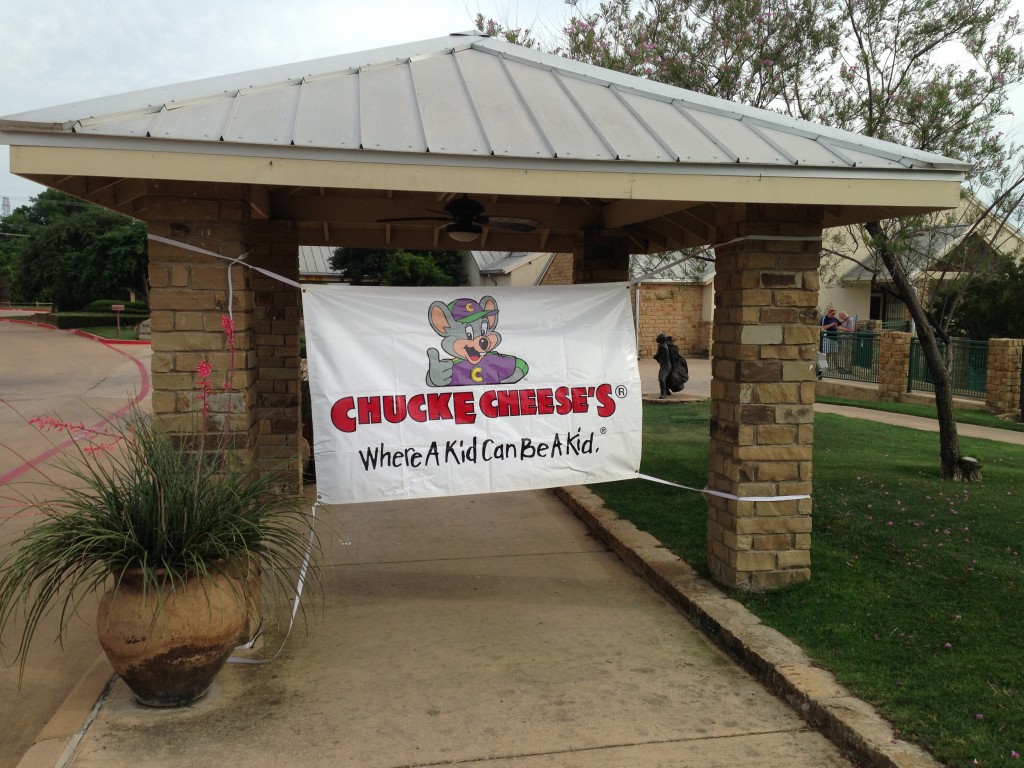 Chuck E Cares charity event